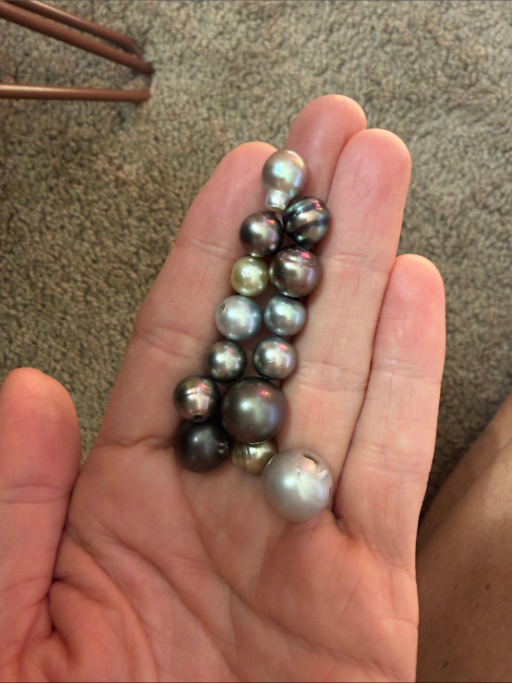 Loose drilled Tahitian black pearls (14)